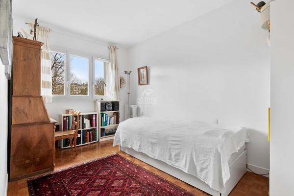 Appartement Saint Germain En Laye 5 pièce(s) 86.86 m2 €650 000 ** - Référence 17665