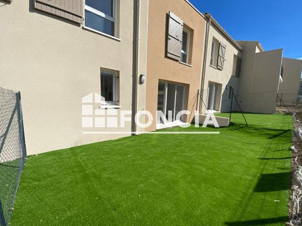 Location Appartement 4 pièces 81 m² - RUE DU MISTRAL Bedarrides 84370