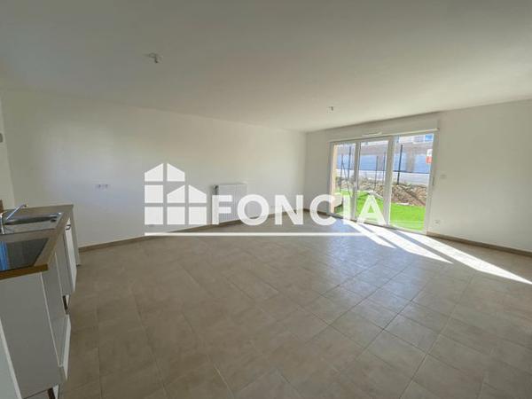 Location Appartement 4 pièces 81 m² - RUE DU MISTRAL Bedarrides 84370