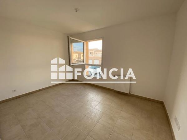 Location Appartement 4 pièces 81 m² - RUE DU MISTRAL Bedarrides 84370