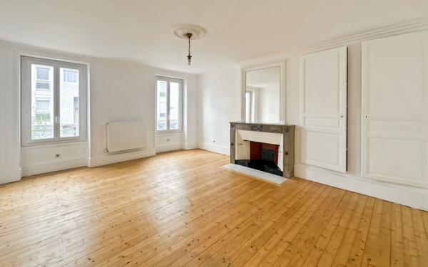 Appartement à vendre    3 pièces • 89 m2 Valence