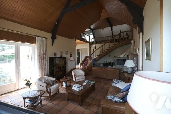 Maison en pierre avec piscine, vue imprenable sur la rance