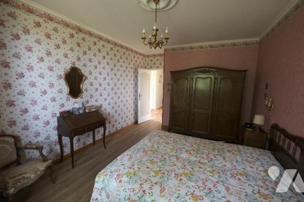 Maison en pierre avec piscine, vue imprenable sur la rance