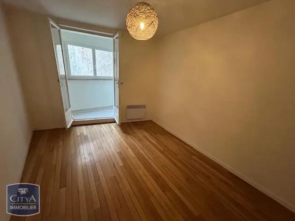 Appartement à louer 3 pièces 47m² Bourges (18000)