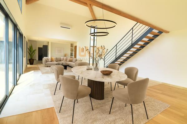 Cotignac: Maison t5 de 218m2, terrain 1500m2