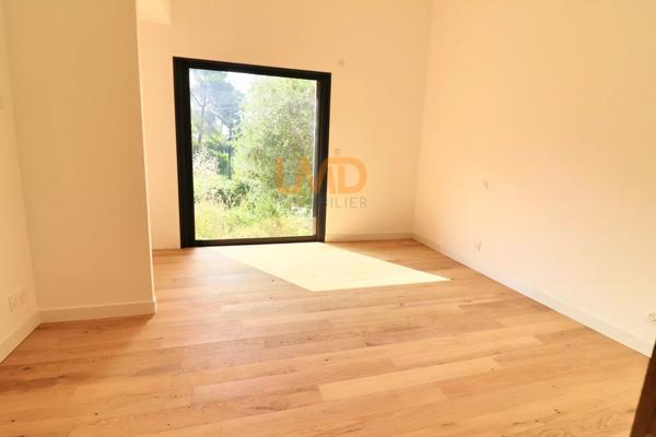 Cotignac: Maison t5 de 218m2, terrain 1500m2