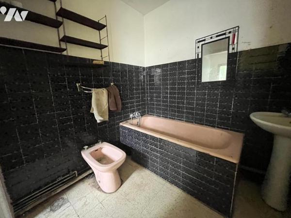 CENTRE VILLE MAISON A RENOVER 