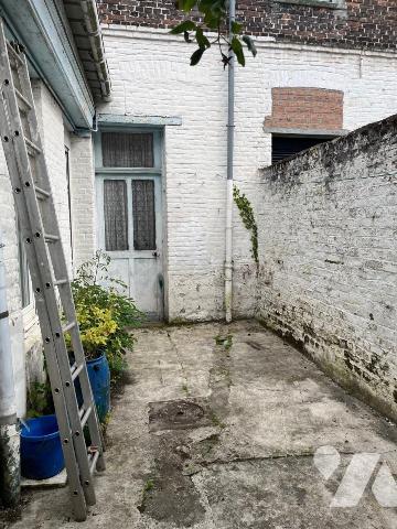 CENTRE VILLE MAISON A RENOVER 