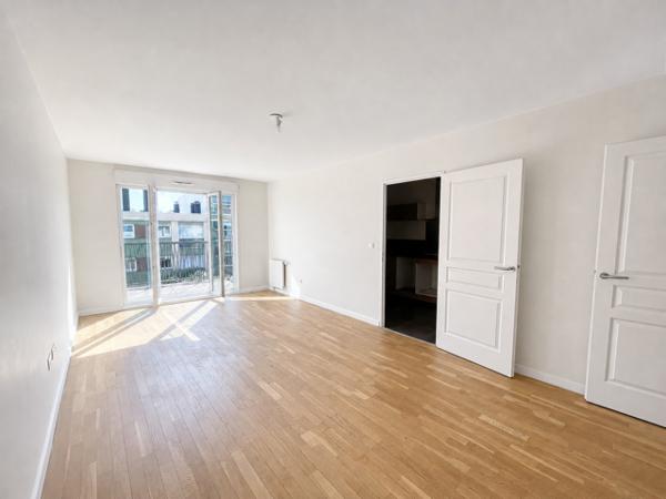 Appartement
         3 pièces
        - 70 m² 496 100 € *