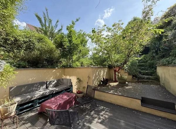 Maison
         7 pièces
        - 170 m² 410 000 € *