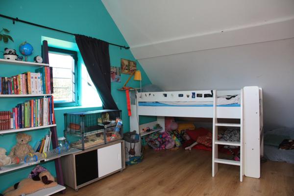 Maison
         7 pièces
        - 170 m² 410 000 € *