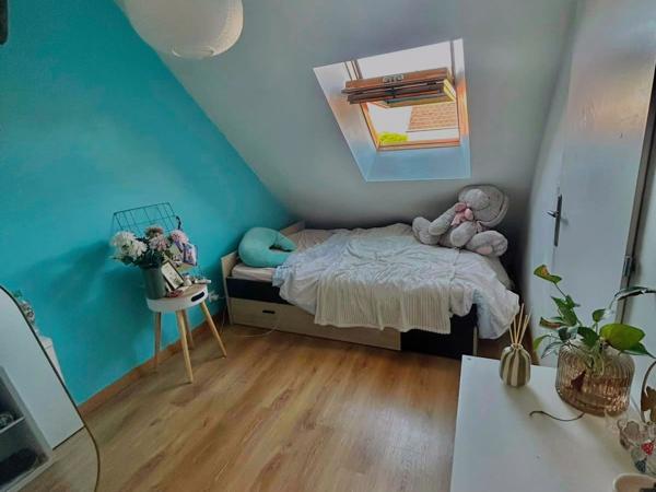 Maison
         7 pièces
        - 170 m² 410 000 € *