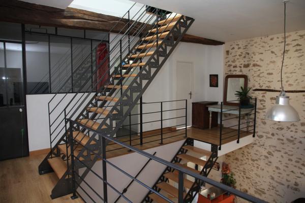 Maison
         7 pièces
        - 170 m² 410 000 € *