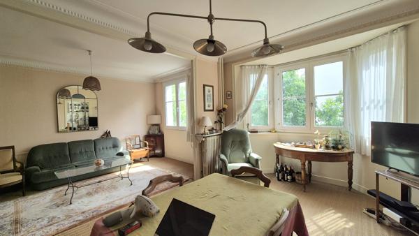 Paris (75015) Charmant 4 pièces proche Parc Georges Brassens