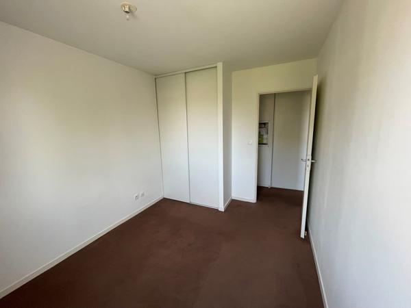 Appartement t3 avec parkings et cave