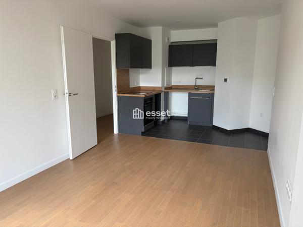 Location Appartement 2 pièces 39.8 m² - Suresnes 92150