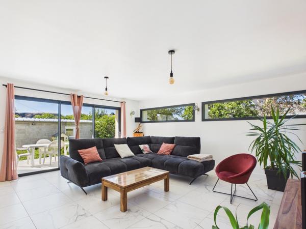 Maison Lannion (Beg Léguer) proche mer - entièrement rénovée - 200 m2