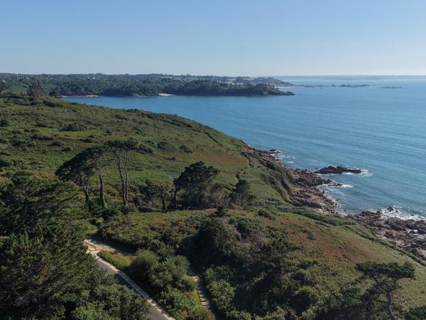 Maison Lannion (Beg Léguer) proche mer - entièrement rénovée - 200 m2