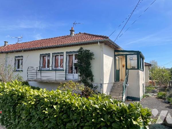 MAISON MITOYENNE D'UN COTE