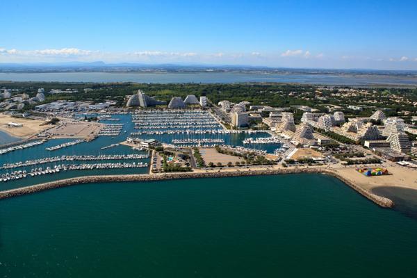 HERAULT (34280) LA GRANDE MOTTE (34280) à vendre fonds de commerce GLACIER en emplacement N°1 la mer à 150 m