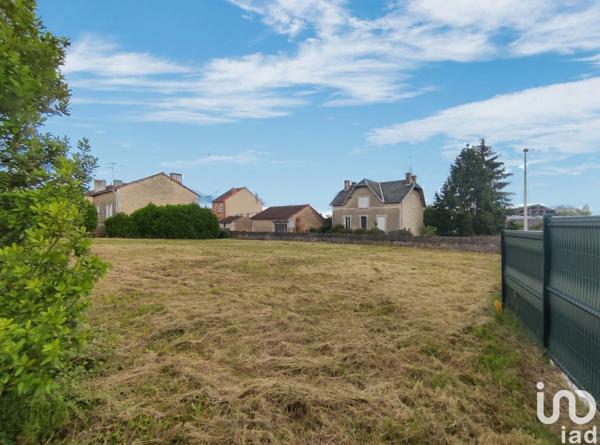 Terrain à vendre 1 650 m² Lussac-les-Châteaux