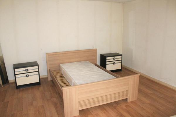 Petite maison plein bourg