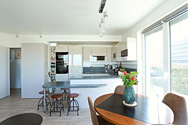 Appartement Nanterre 5 pièce(s) 100 m2 €595 000 ** - Référence 14559