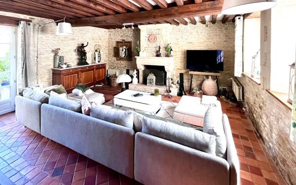 Maison à vendre    6 pièces • 126,97 m2 Bernières-sur-Mer