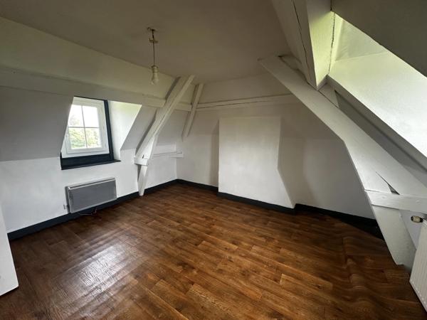 Ensemble de caractère avec 3,7 hectares de terrain