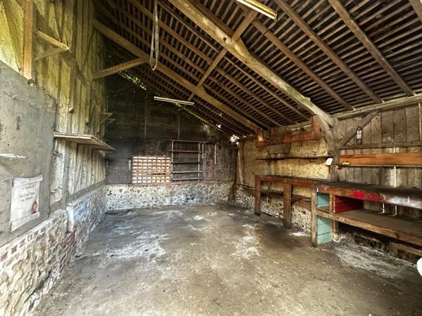 Ensemble de caractère avec 3,7 hectares de terrain
