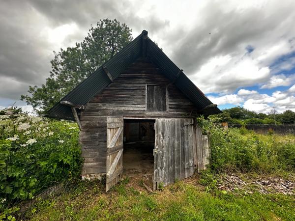 Ensemble de caractère avec 3,7 hectares de terrain