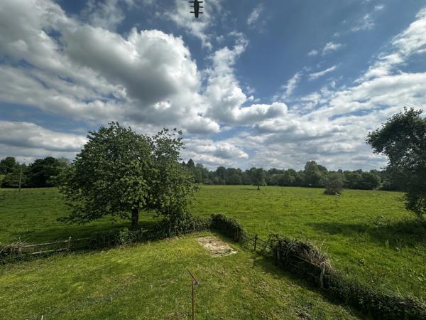 Ensemble de caractère avec 3,7 hectares de terrain
