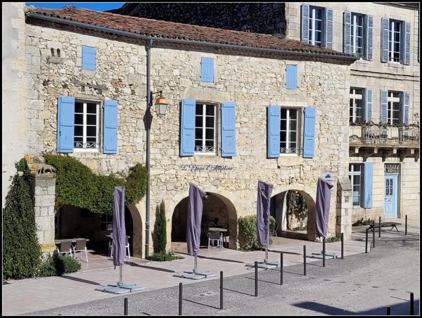 Fonds de commerce à vendre LA ROMIEU (32) Bar-restaurant-Chambre d'hôtes avec logement de fonction