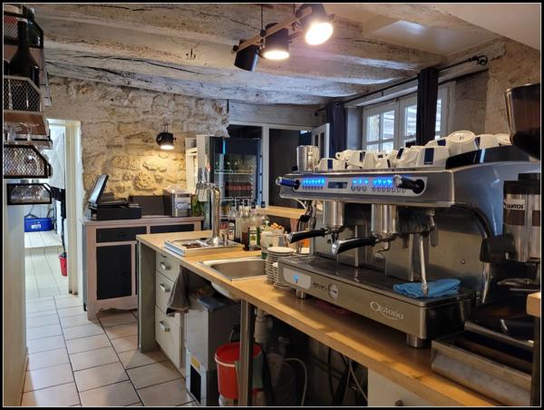 Fonds de commerce à vendre LA ROMIEU (32) Bar-restaurant-Chambre d'hôtes avec logement de fonction