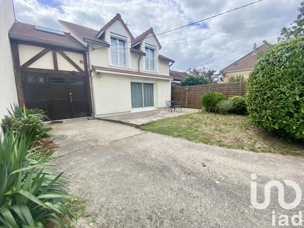 Maison à vendre 6 pièces 122 m² Sainte-Geneviève-des-Bois