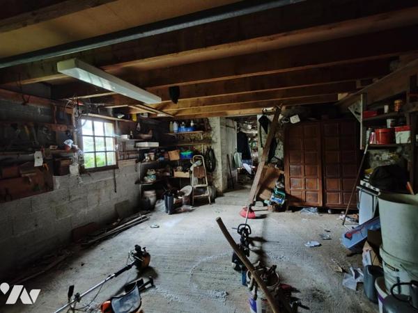 2306 - BRENNILIS - MAISON EN PIERRES DE 106M² AVEC DEPENDANCES SUR UN TERRAIN DE 1071M²