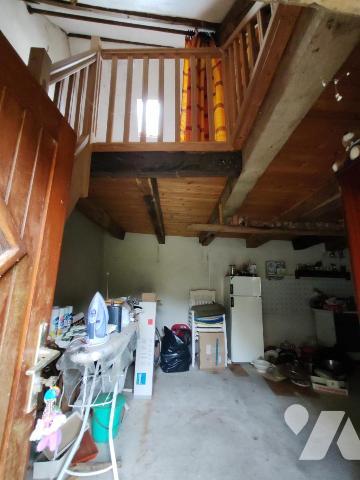 2306 - BRENNILIS - MAISON EN PIERRES DE 106M² AVEC DEPENDANCES SUR UN TERRAIN DE 1071M²