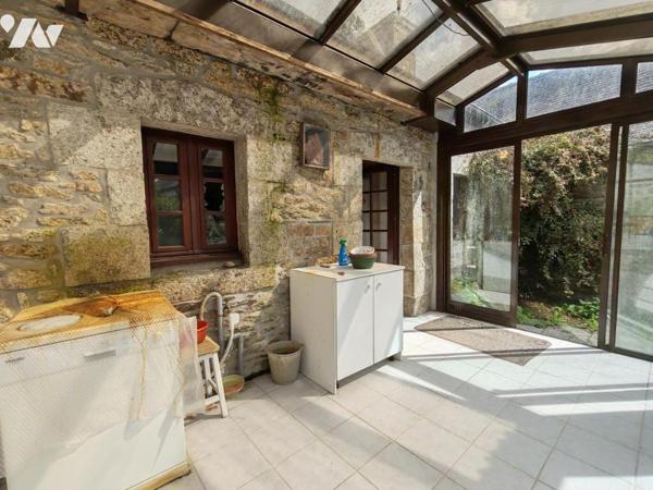 2306 - BRENNILIS - MAISON EN PIERRES DE 106M² AVEC DEPENDANCES SUR UN TERRAIN DE 1071M²