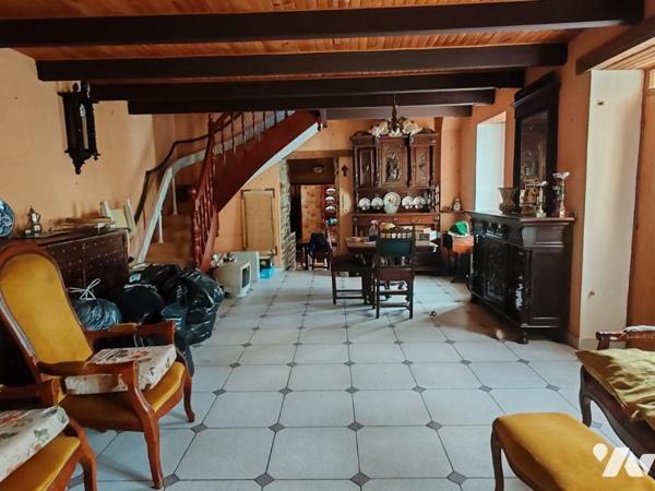 2306 - BRENNILIS - MAISON EN PIERRES DE 106M² AVEC DEPENDANCES SUR UN TERRAIN DE 1071M²