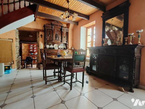 2306 - BRENNILIS - MAISON EN PIERRES DE 106M² AVEC DEPENDANCES SUR UN TERRAIN DE 1071M²