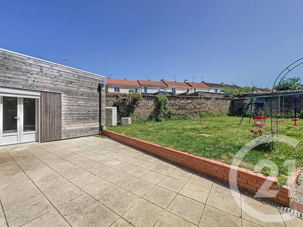 Maison à vendre  9 pièces - 150 m 2   CHOLET  - 49