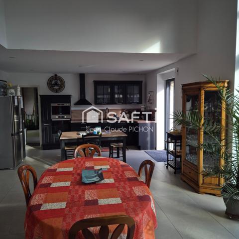 Maison rénovée à Aron, à 5 minutes de Mayenne