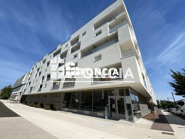 Location Appartement 3 pièces 71.8 m² - 10 AVENUE GEORGES LASSERRE Talence 33400