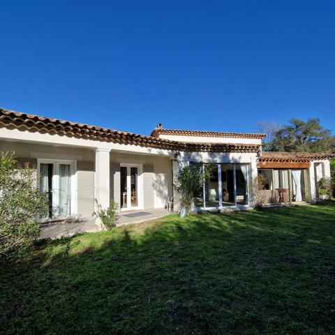 Le Plan-de-la-Tour (83120) Golfe de St-Tropez villa récente 205 m² 8 pièces, 5 chambres dont 3 de plain-pied...