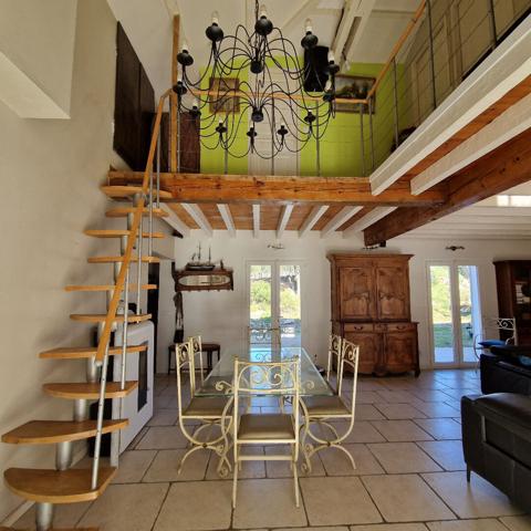 Le Plan-de-la-Tour (83120) Golfe de St-Tropez villa récente 205 m² 8 pièces, 5 chambres dont 3 de plain-pied...