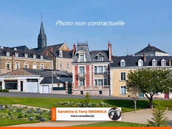 Maison de ville 6 chambres avec garage et cour – Centre-ville de Vimoutiers (61)