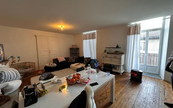 Appartement à vendre    3 pièces •  Joyeuse