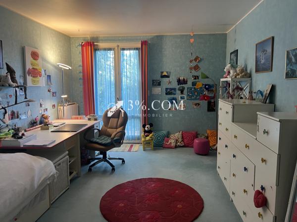 Propriete 7 pièce(s) 5 chambre(s) 281.75 m²