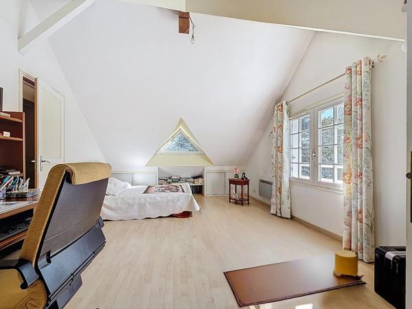 Maison familiale  à vendre 6 pièces JOUE LES TOURS (37)