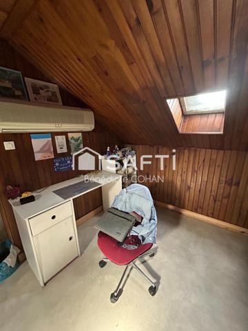Maison 93 m2, avec sous sol total et garage double.